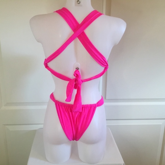 Women’s Hot Pink Thong Bikini Set - Picture 5 of 8